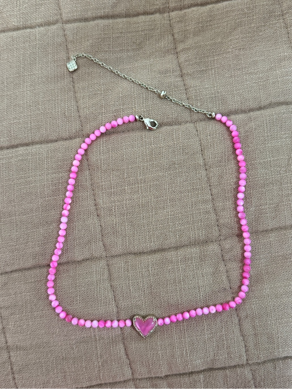 Kendra Scott pink heard pendant beaded necklace